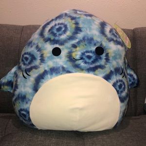 16 inch tye dye shark (Luther)